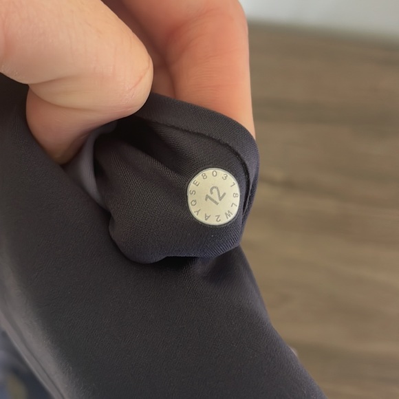 Purple size 12 Lululemon sports bra (hardly worn) very good condition - Picture 3 of 3